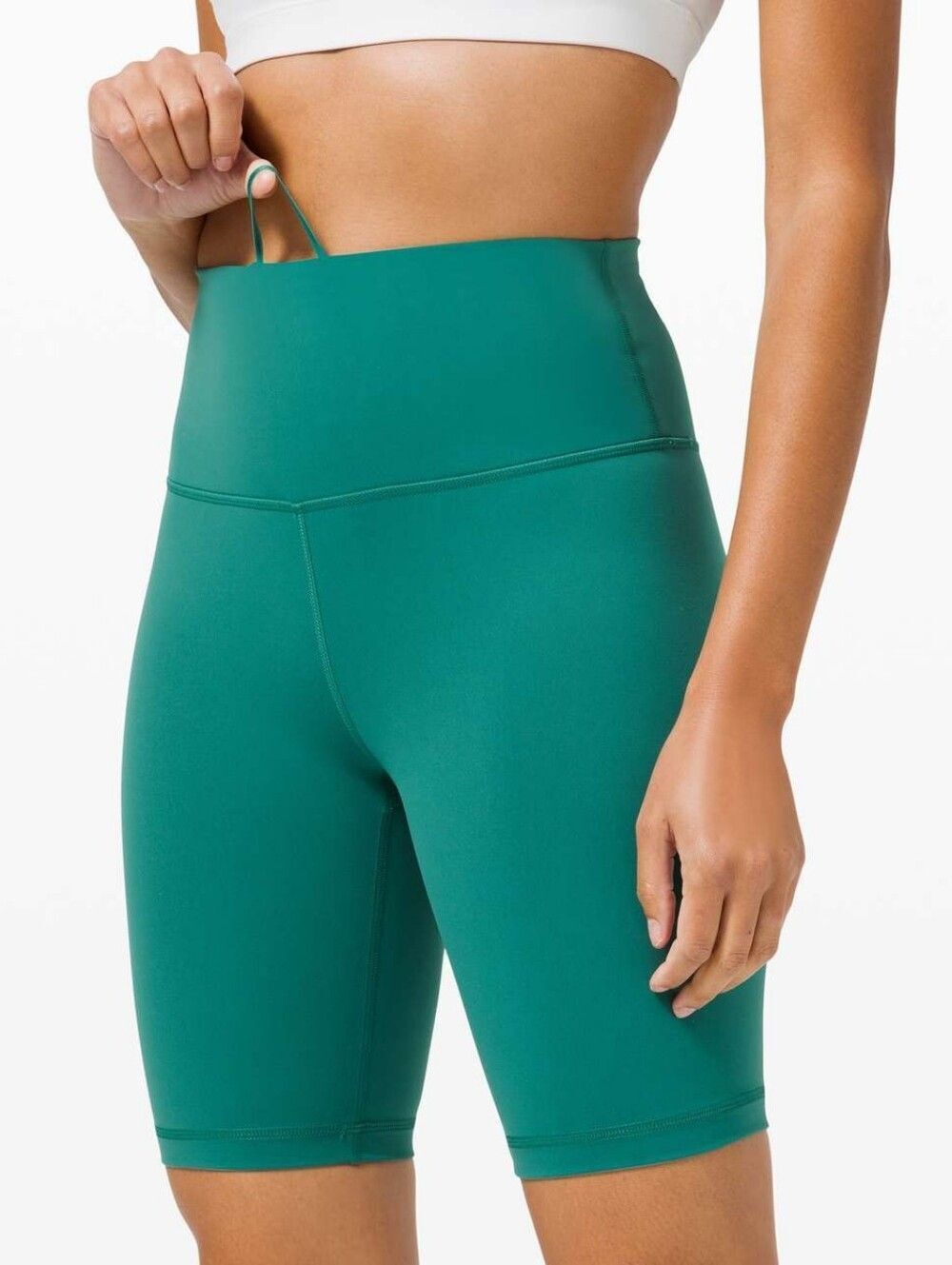 LULULEMON Wunder Train high rise 8" inseam shorts
